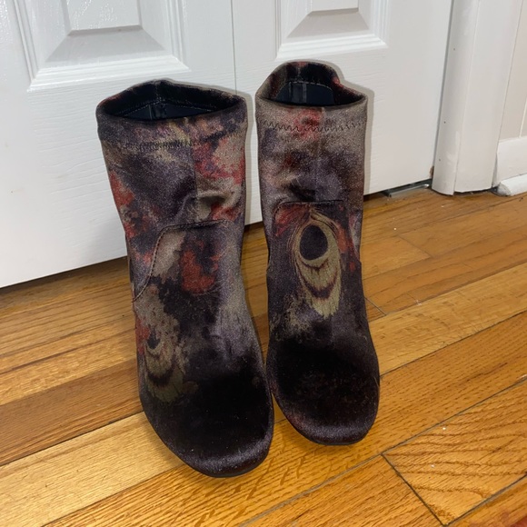 Velvet Feather Print Heel Booties - Picture 5 of 15